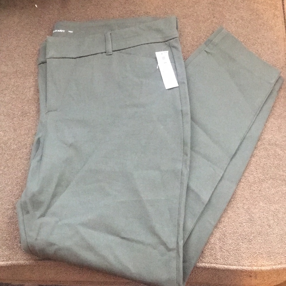 Old Navy Pixie Pant NWT